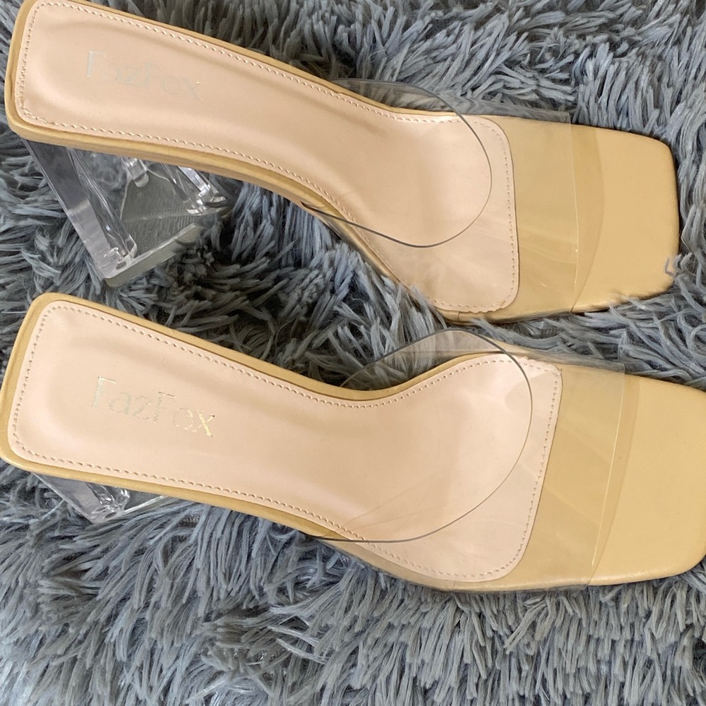 WOMEN’S CLEAR HEELS SANDALS
